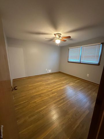 16960 Pennsylvania Street, Southfield, MI 48075