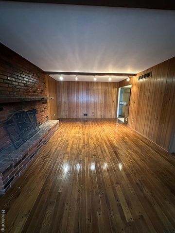 16960 Pennsylvania Street, Southfield, MI 48075