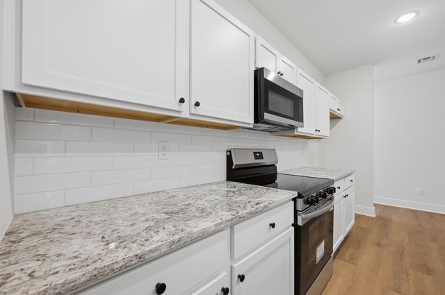119-121 N Mendocino Ct, Goddard, KS 67052