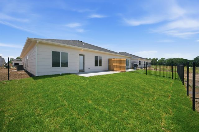 119-121 N Mendocino Ct, Goddard, KS 67052