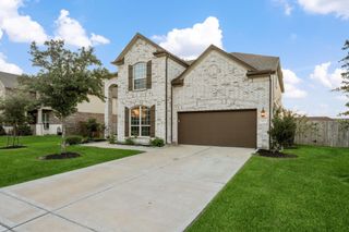 14011 Foyt Drive, Mont Belvieu, TX 77523