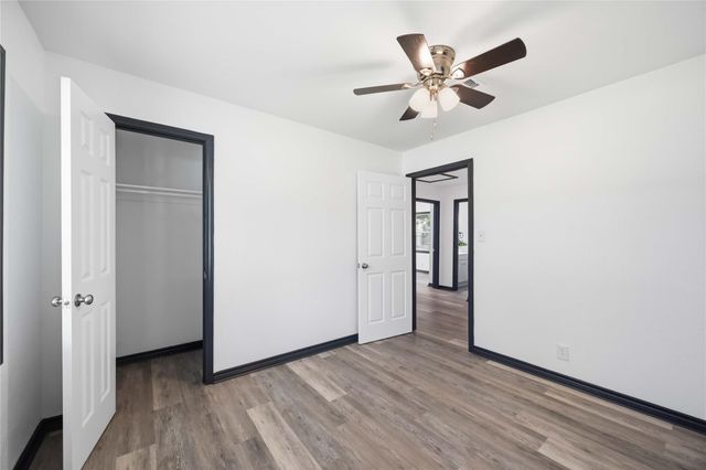 9723 Oldcrest Drive, Stafford, TX 77477