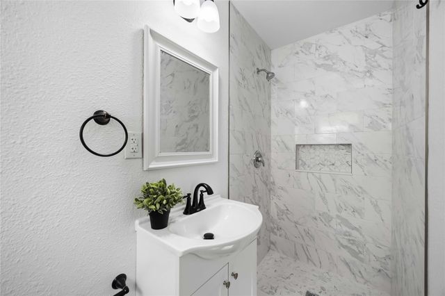 9723 Oldcrest Drive, Stafford, TX 77477