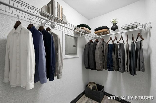 9723 Oldcrest Drive, Stafford, TX 77477