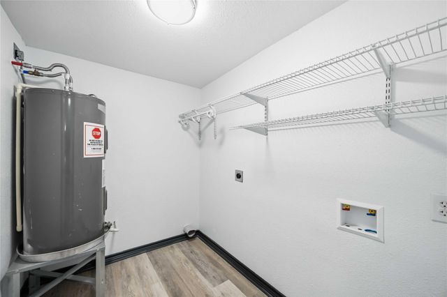 9723 Oldcrest Drive, Stafford, TX 77477