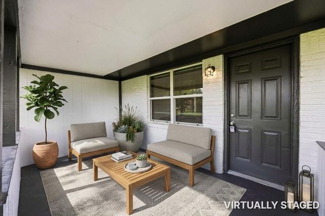 9723 Oldcrest Drive, Stafford, TX 77477