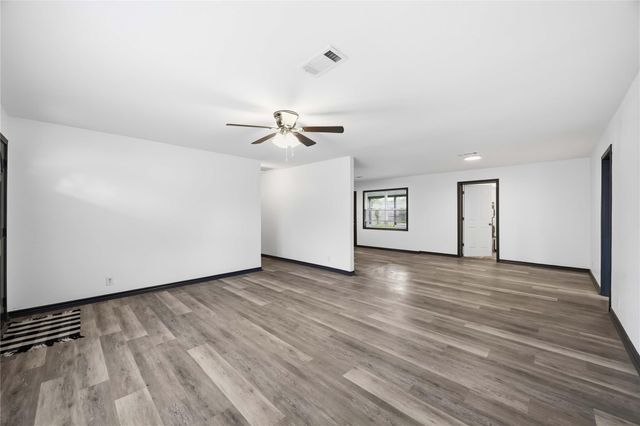 9723 Oldcrest Drive, Stafford, TX 77477