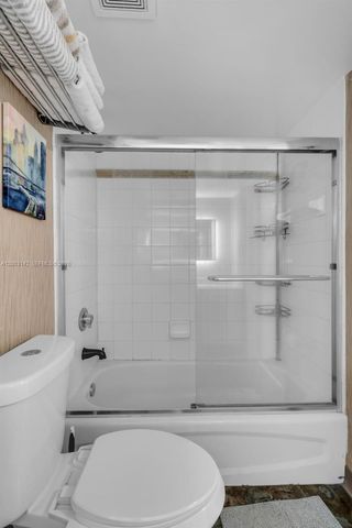 1200 Brickell Bay Dr 1924, Miami, FL 33131