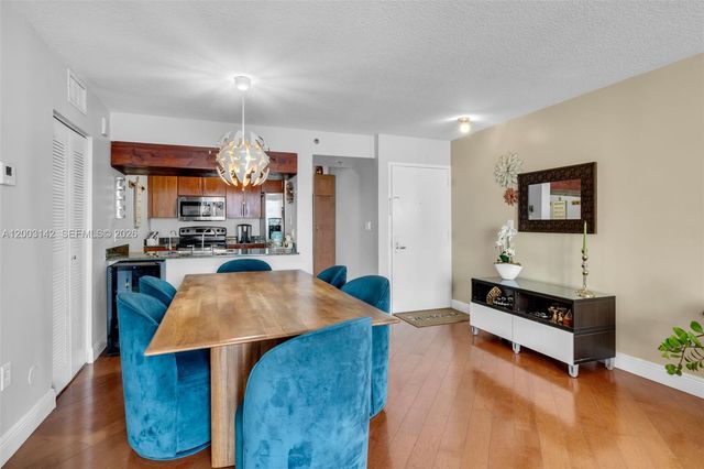 1200 Brickell Bay Dr 1924, Miami, FL 33131