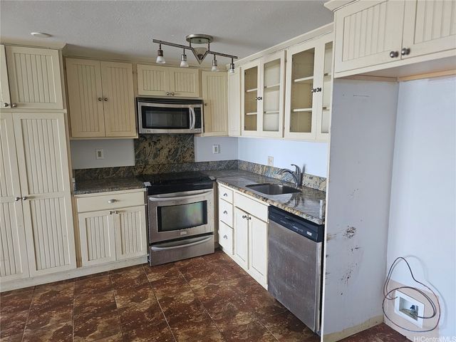 53-567 Kamehameha Highway 215, Hauula, HI 96717