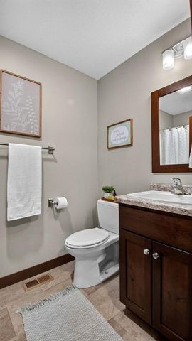 4924 Bluebell Court, Eau Claire, WI 54703