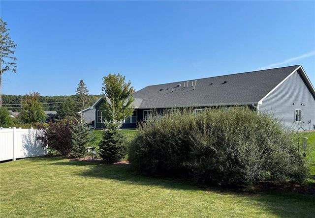 4924 Bluebell Court, Eau Claire, WI 54703