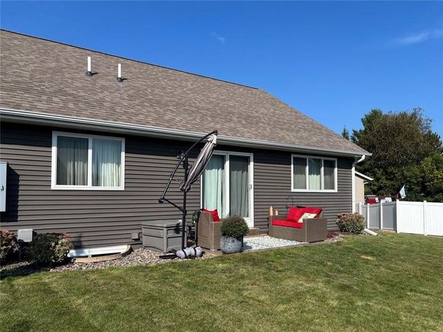 4924 Bluebell Court, Eau Claire, WI 54703