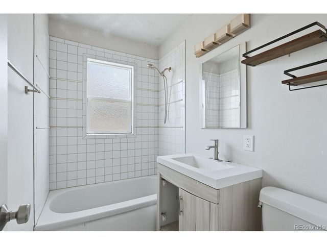 1170 Elmira St, Aurora, CO 80010