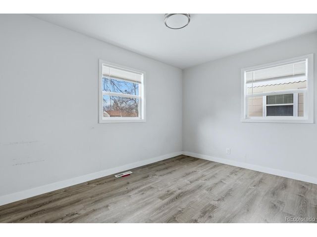 1170 Elmira St, Aurora, CO 80010