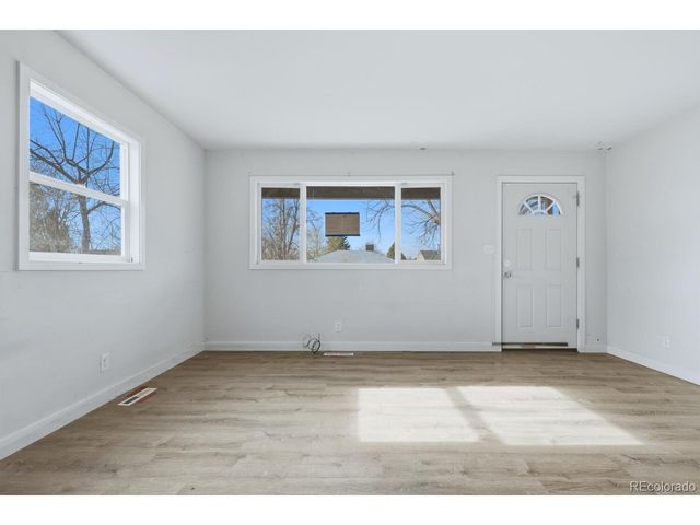 1170 Elmira St, Aurora, CO 80010