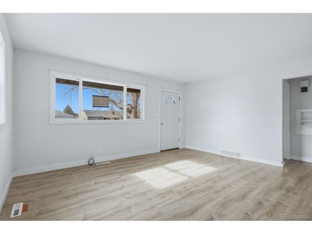 1170 Elmira St, Aurora, CO 80010