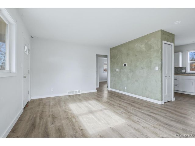 1170 Elmira St, Aurora, CO 80010