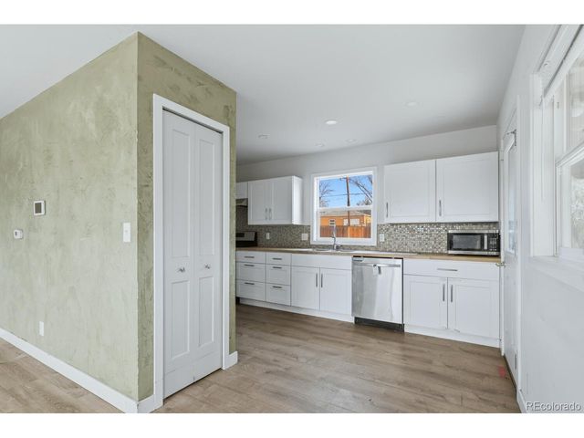 1170 Elmira St, Aurora, CO 80010