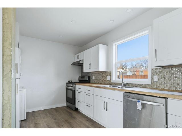 1170 Elmira St, Aurora, CO 80010