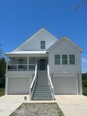 410 Orange Street, Pass Christian, MS 39571