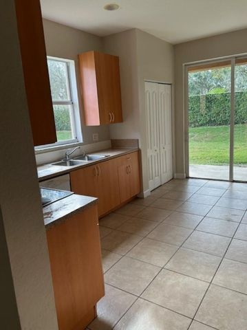 1008 NE 39th Avenue, Homestead, FL 33033