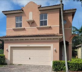 1008 NE 39th Avenue, Homestead, FL 33033