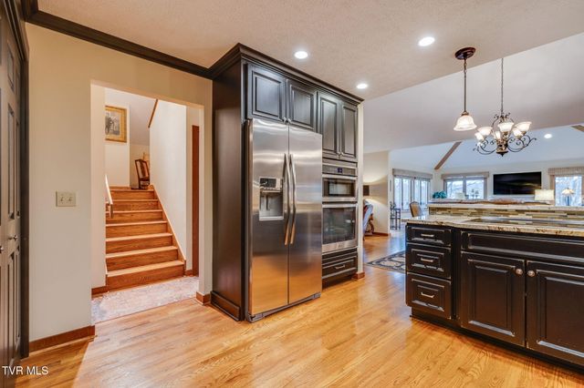 80 Crown Circle, Kingsport, TN 37660