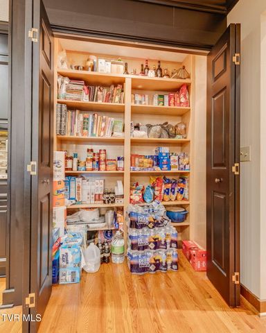 80 Crown Circle, Kingsport, TN 37660