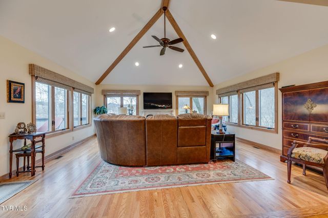 80 Crown Circle, Kingsport, TN 37660