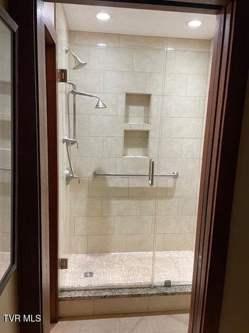 80 Crown Circle, Kingsport, TN 37660