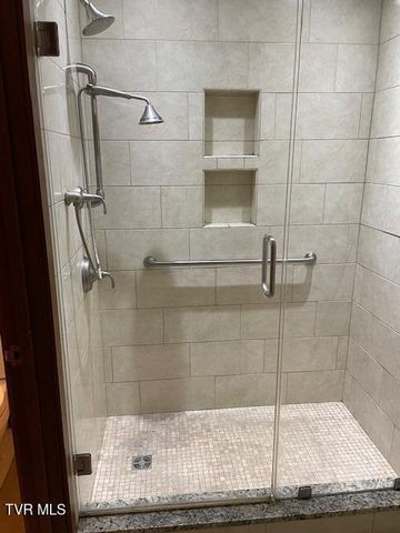 80 Crown Circle, Kingsport, TN 37660