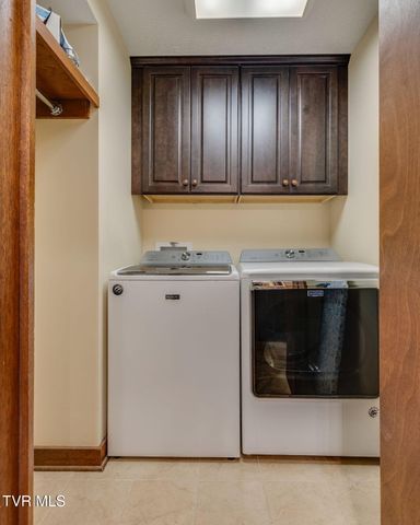 80 Crown Circle, Kingsport, TN 37660