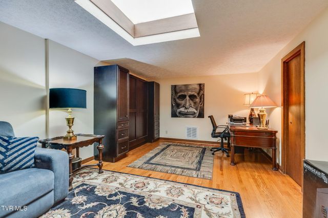 80 Crown Circle, Kingsport, TN 37660