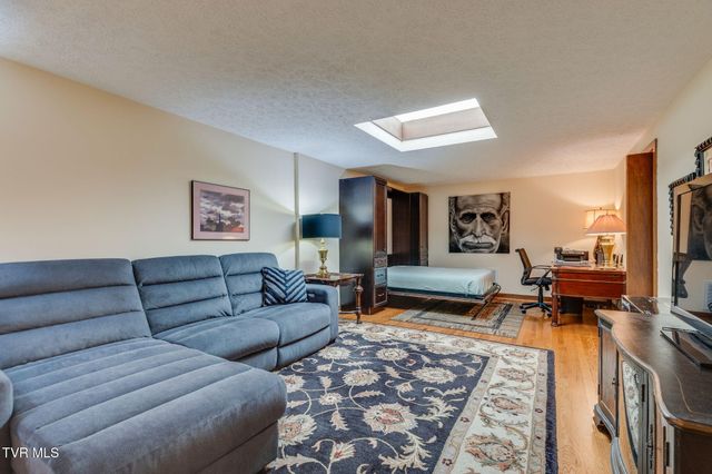 80 Crown Circle, Kingsport, TN 37660