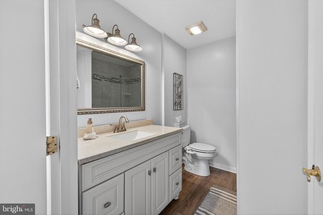 64 W STEPHEN DR, Newark, DE 19713