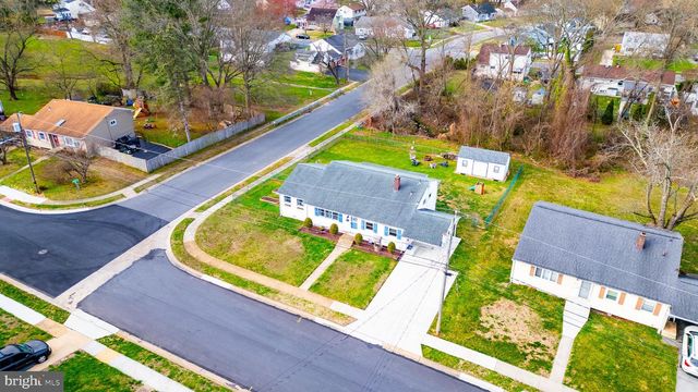 64 W STEPHEN DR, Newark, DE 19713