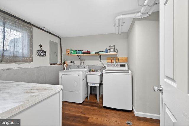 64 W STEPHEN DR, Newark, DE 19713