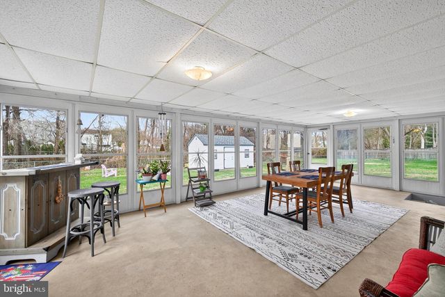 64 W STEPHEN DR, Newark, DE 19713