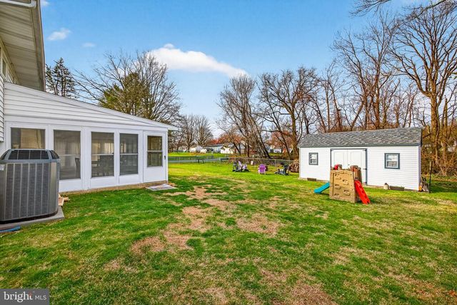 64 W STEPHEN DR, Newark, DE 19713