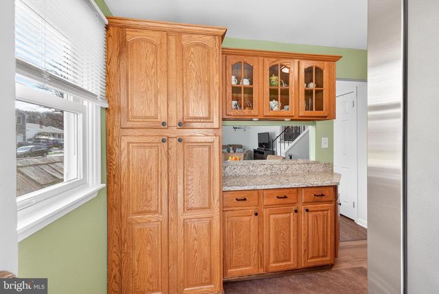 64 W STEPHEN DR, Newark, DE 19713