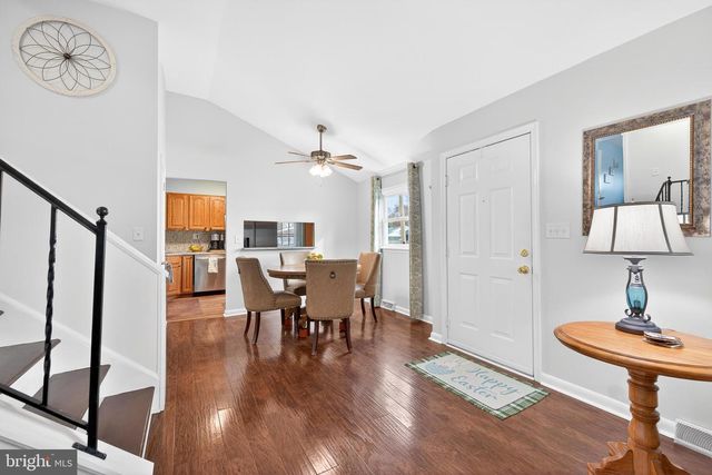 64 W STEPHEN DR, Newark, DE 19713