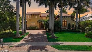 3310 Crayton RD, Naples, FL 34103