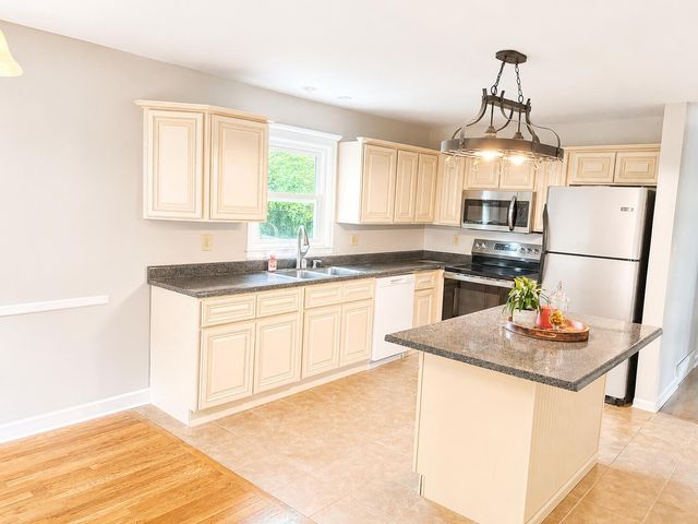 104 Loch Lomond Drive, Lexington, KY 40517