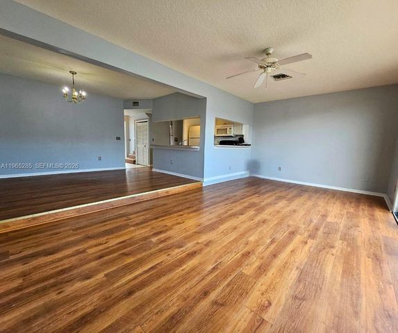 515 Orchid Drive, Davenport, FL 33897