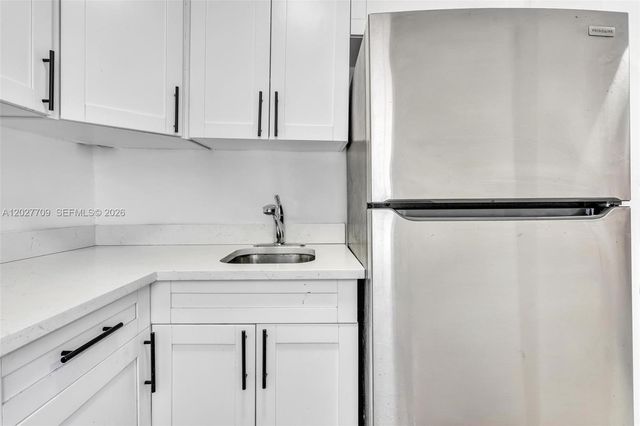 1000 NW 95th Ter 103, Miami, FL 33150