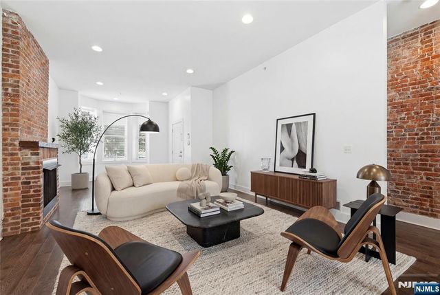 252 Mt Pleasant Avenue, Newark, NJ 07104