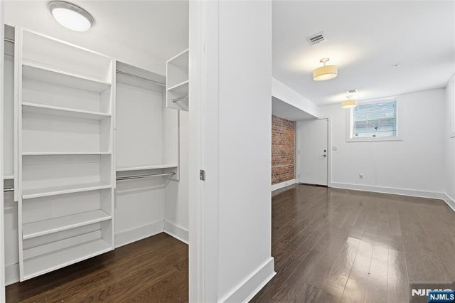 252 Mt Pleasant Avenue, Newark, NJ 07104