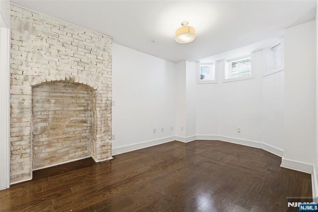 252 Mt Pleasant Avenue, Newark, NJ 07104