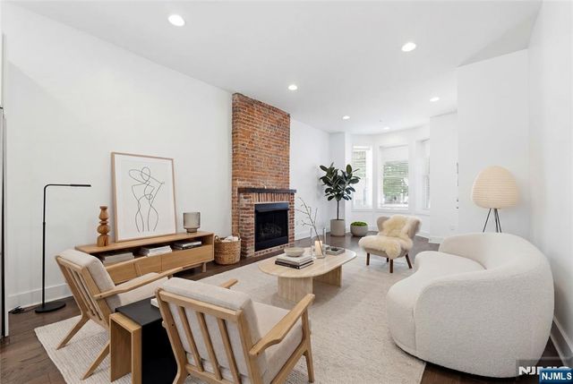 252 Mt Pleasant Avenue, Newark, NJ 07104